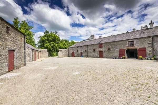 2 Bed Courtyard Apartment At Rockfield House Kells In Meath - Short Term Let Exteriér fotografie